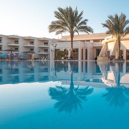 Hurghada Long Beach Resort Exterior photo Hilton Sharm El Sheikh Resort