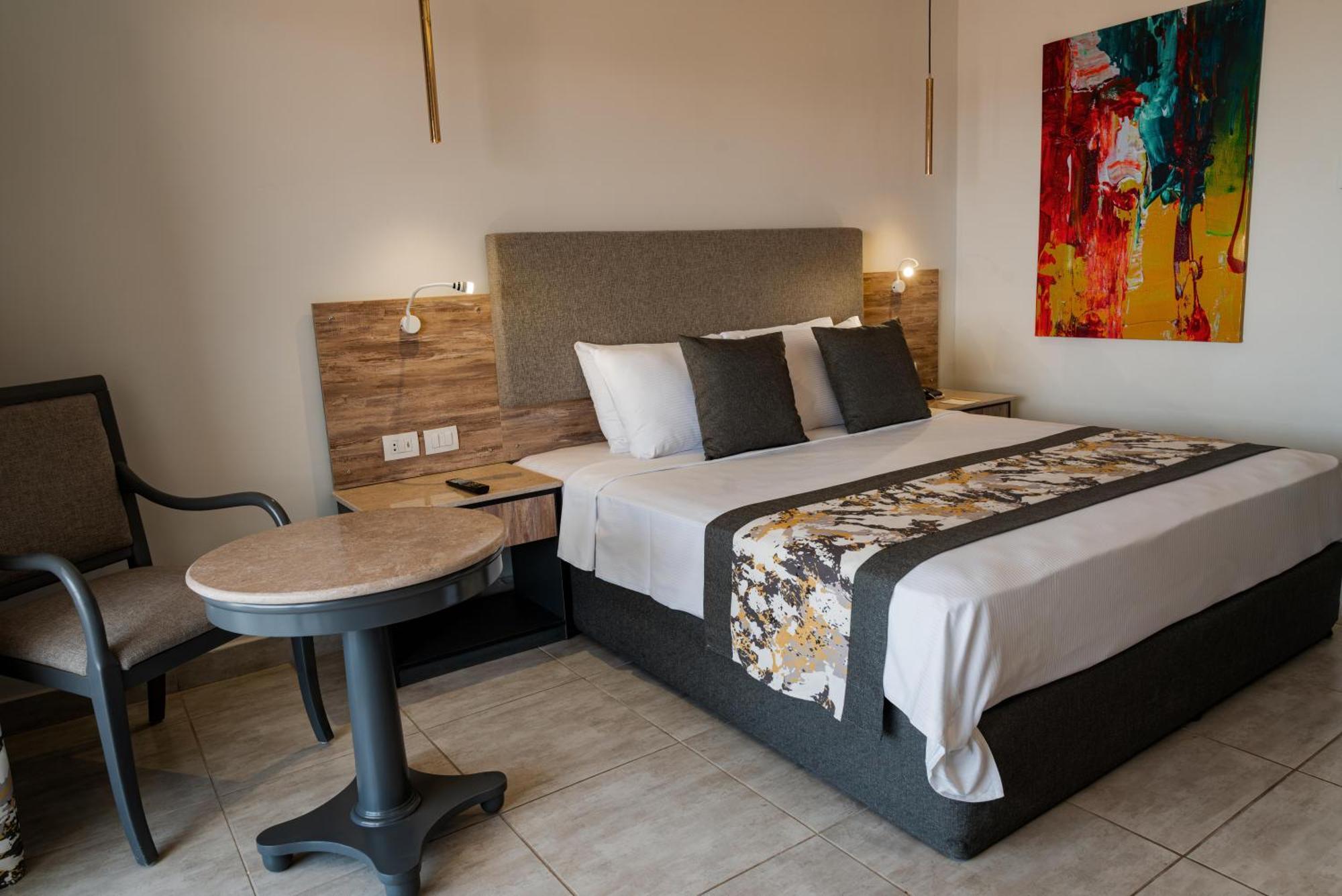 Hurghada Long Beach Resort Exterior photo A bedroom at the hotel